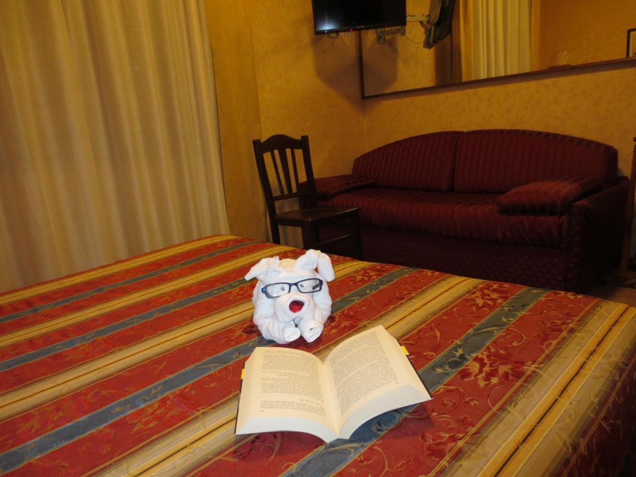 Hotel Italia City Center マントヴァ エクステリア 写真